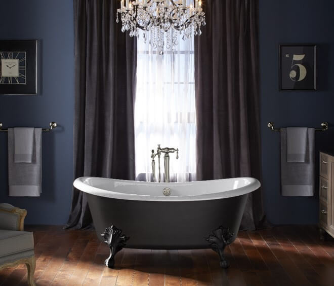 Kohler Cast Iron Bath in display | Weinstein Collegeville